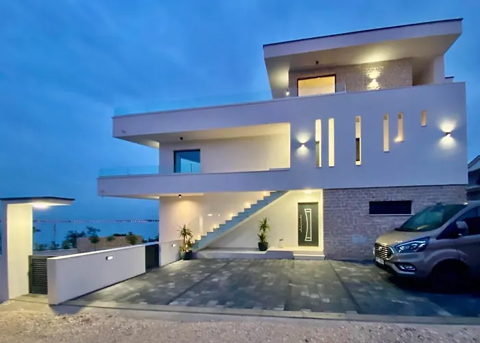 Luxury / Appartamento *