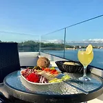 Luxury / شقة