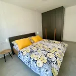 Luxury / * فير