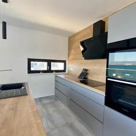 Luxury / * Vir