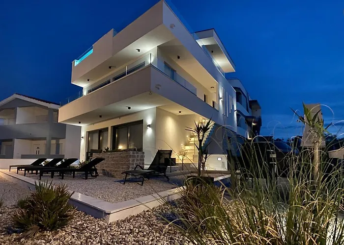 Luxury / Vir